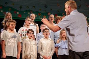 Revija otroških in mladinskih pevskih zasedb 5